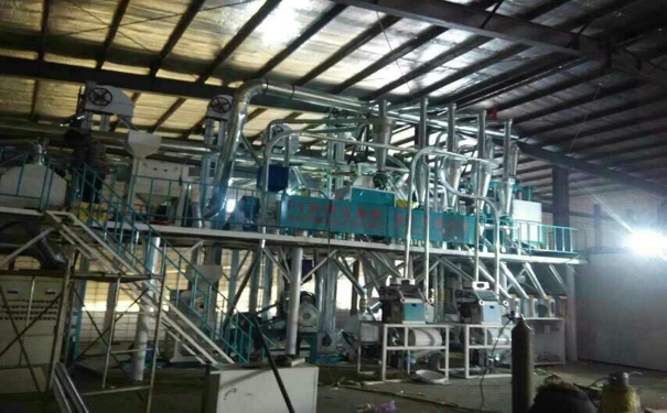 新型玉米深加工機械整套下來(lái)多少錢(qián)?治理粉塵問(wèn)題關(guān)乎生產(chǎn)健康
